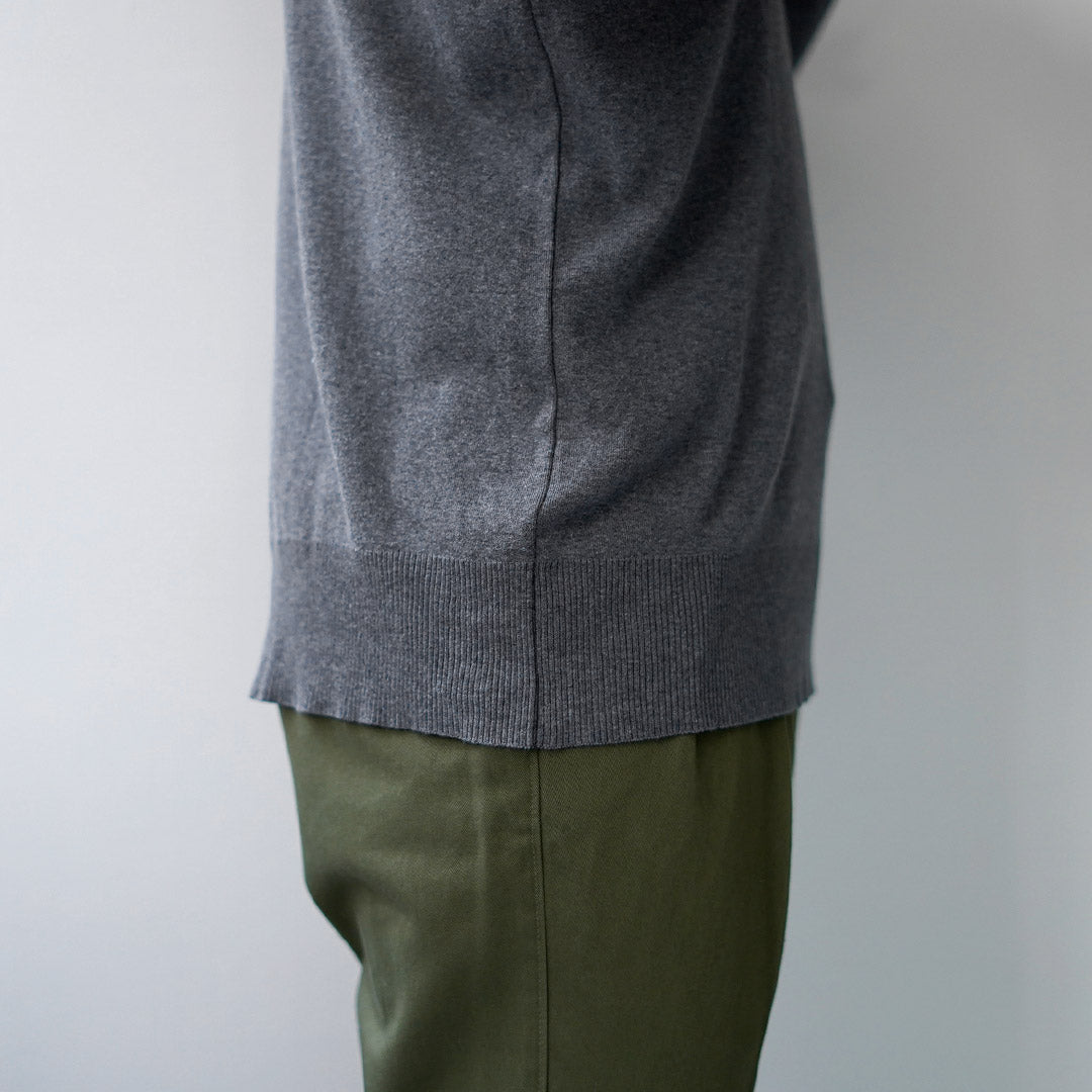 GICIPI / TIGRE 宽松针织和缝制高领衫