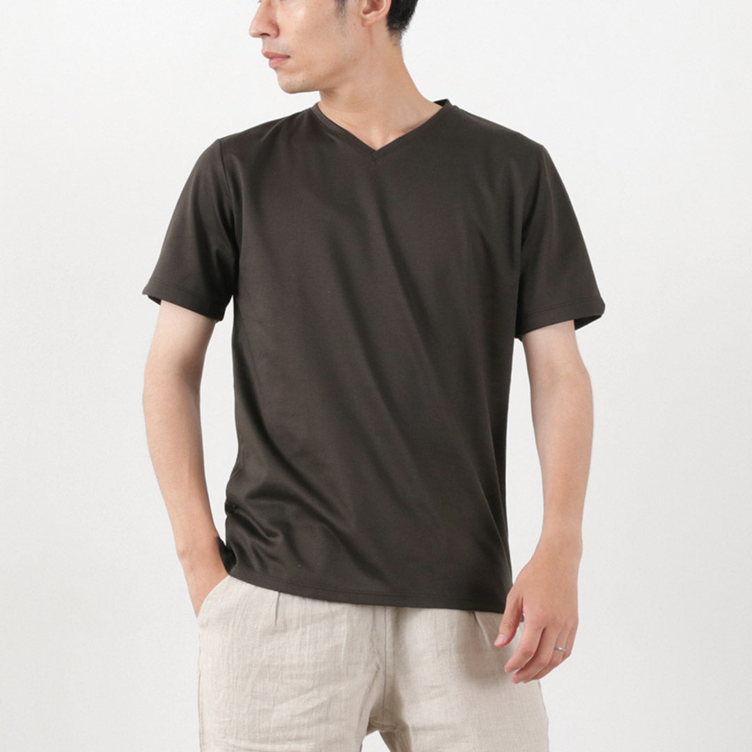 Re fait à Tokyo Japan / Tokyo Made Robe T-shirt V-Cold
