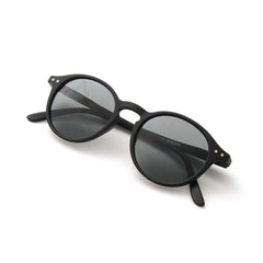 black / Free