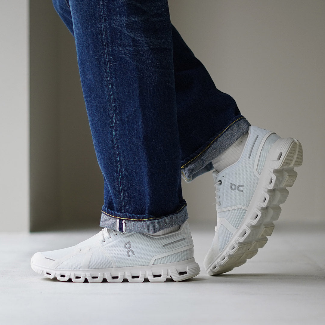 ON / Cloud 6 Sneakers