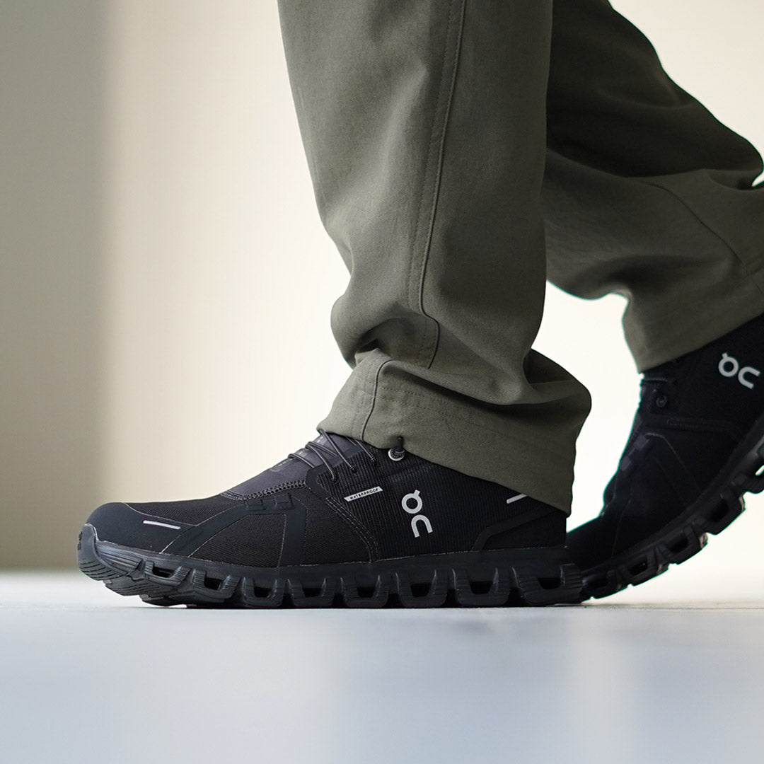 ON / Cloud 6 Waterproof Sneaker Model 2025