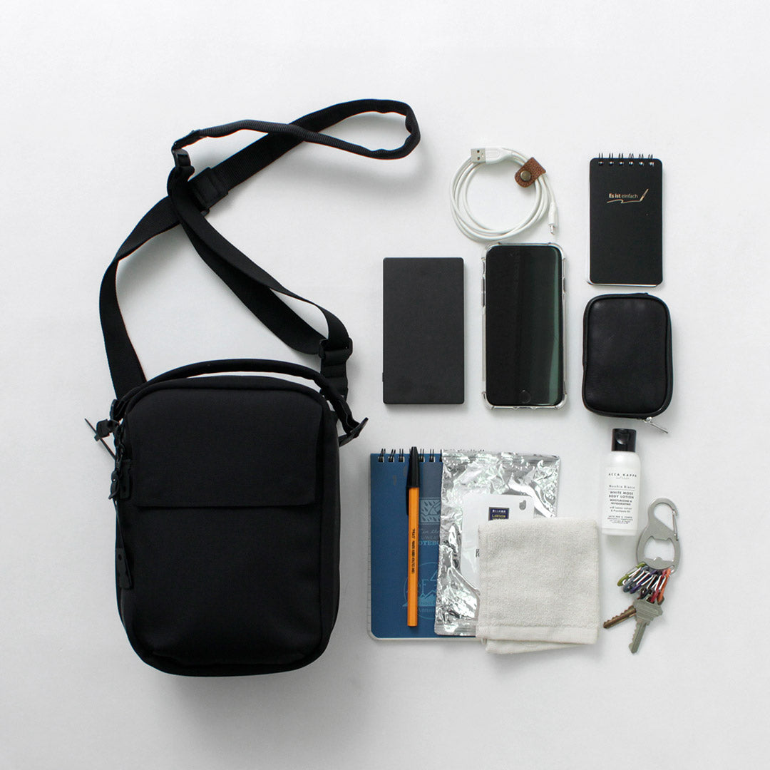 Ember / kompak negro