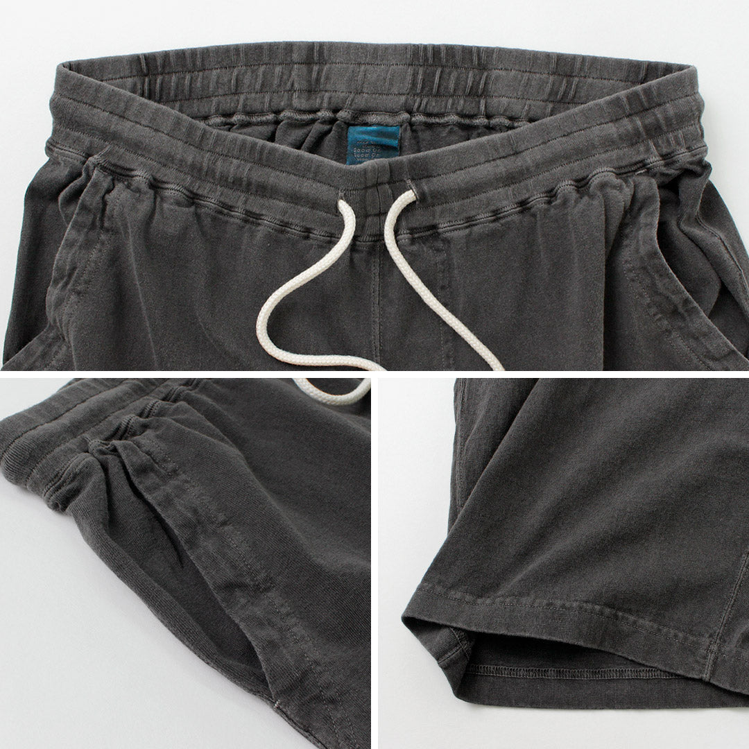 Buenos pantalones cortos de encendido / tee