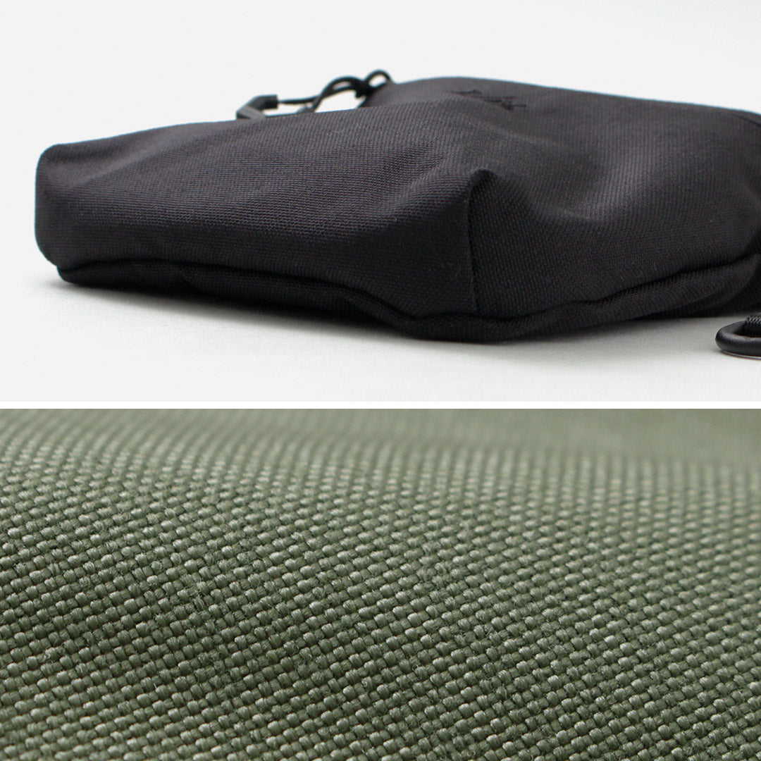 F / ce. / Pouche verticale résistante au feu Cordura