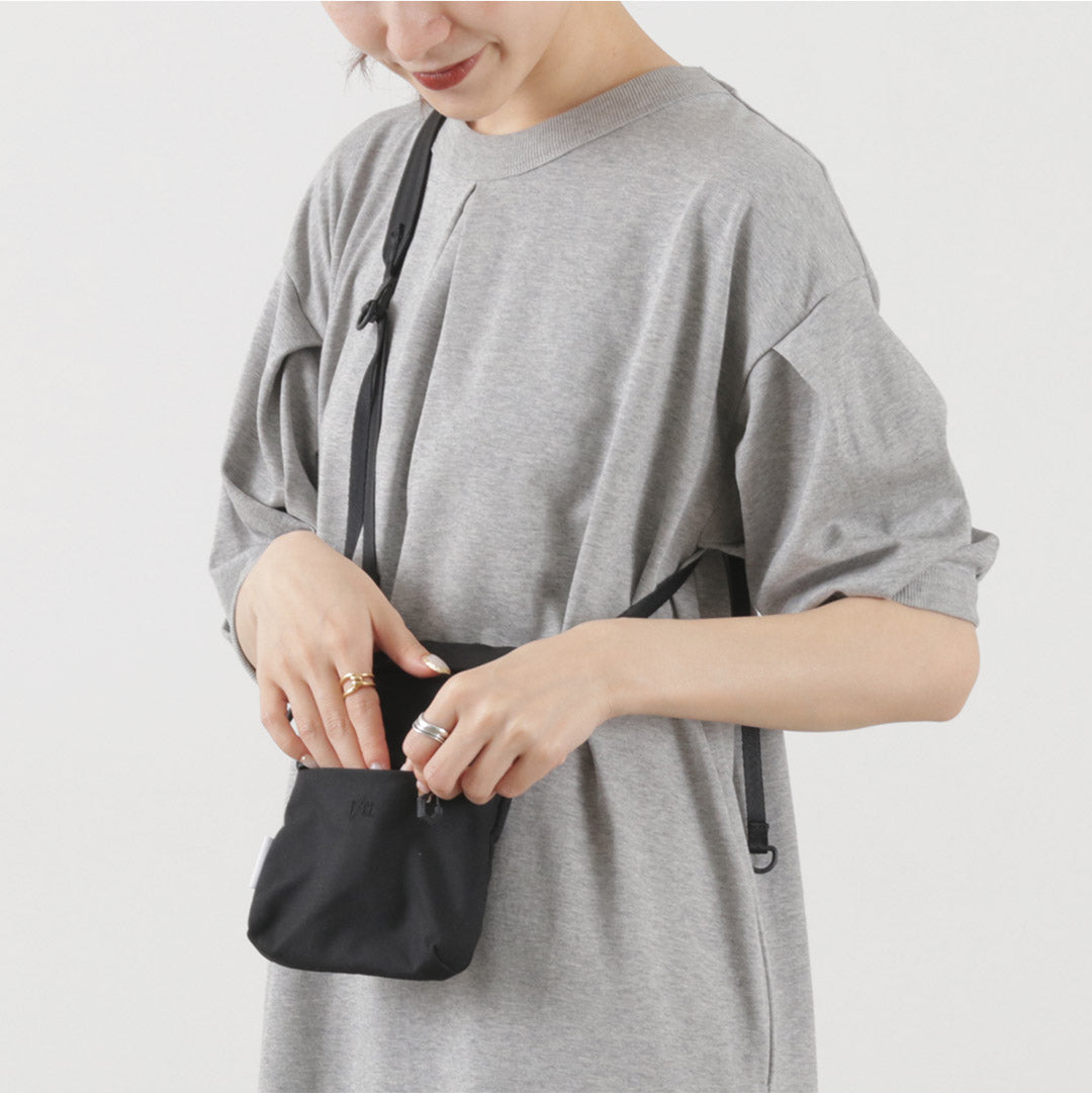 F / ce. / Pouche verticale résistante au feu Cordura