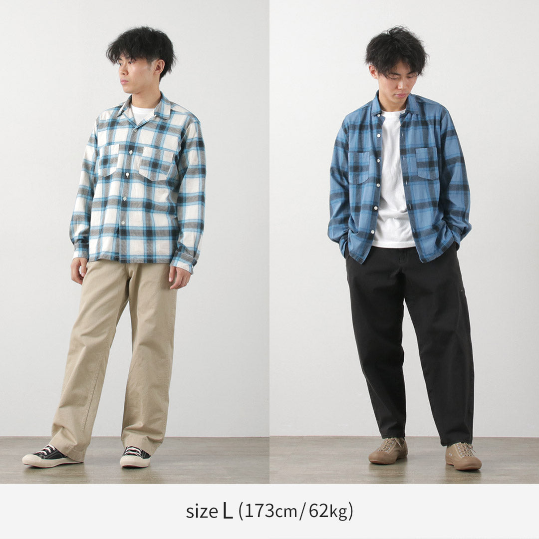 Bonne chemise ouverte à manches longues sur / ombre