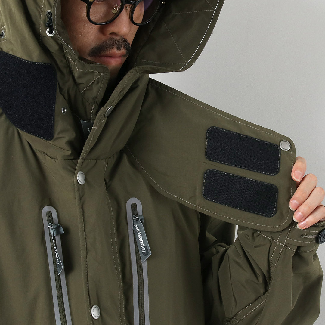 AND WANDER / Fishtail OCTA Coat