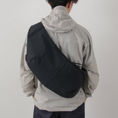 black / Free