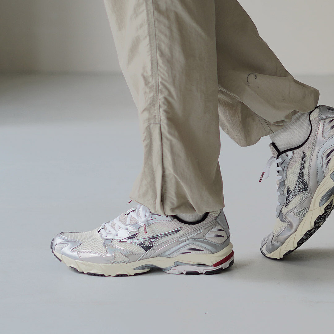MIZUNO / Wave Rider 10 Sneakers