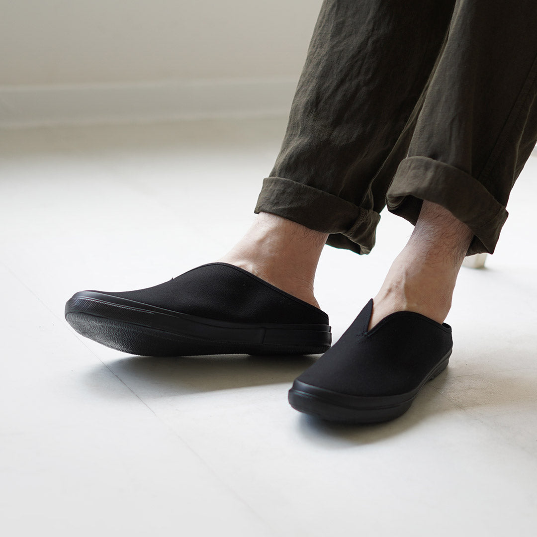 MOONSTAR / SLIT MULE Sandals