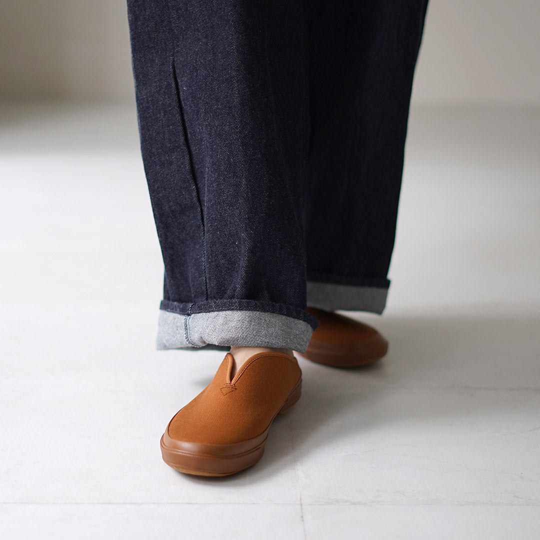MOONSTAR / SLIT MULE Sandals