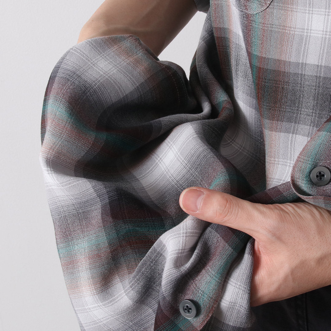 TOWNCRAFT / Camisa años 60 de rayón degradado con cuello lazado