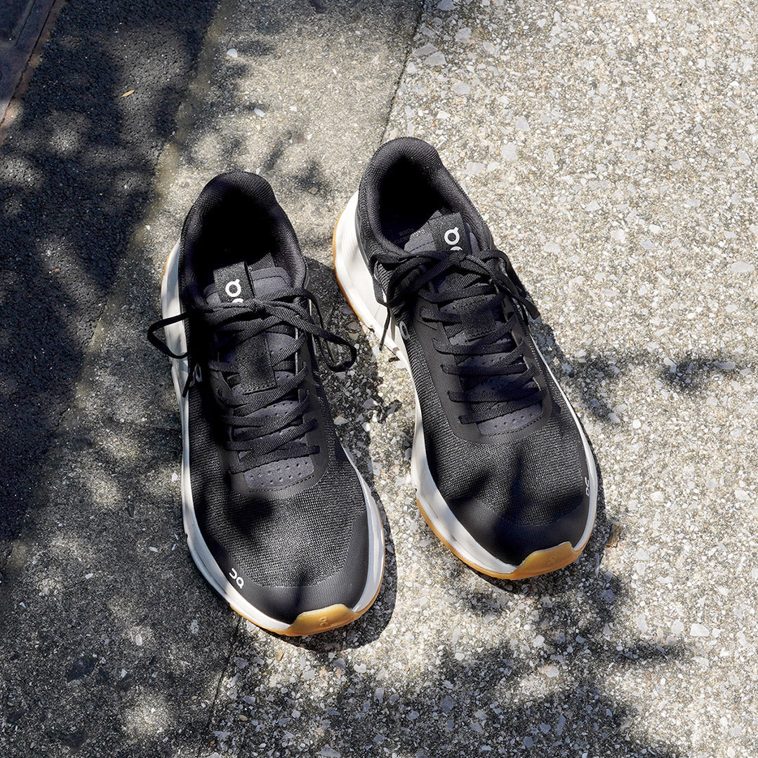 ON / Cloud Nova Form 2 Sneakers
