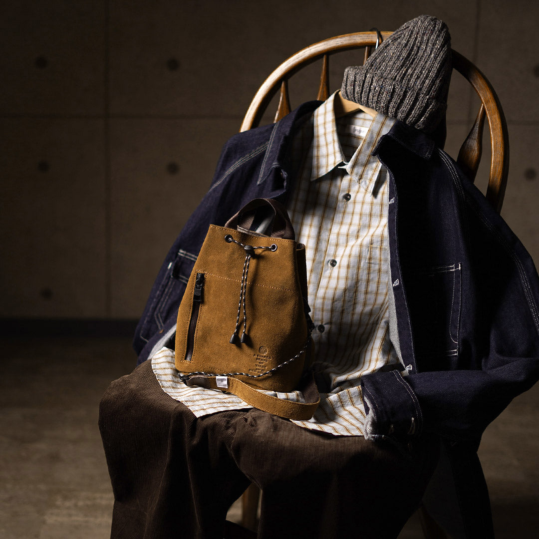 AS2OV / 防水绒面革抽绳包