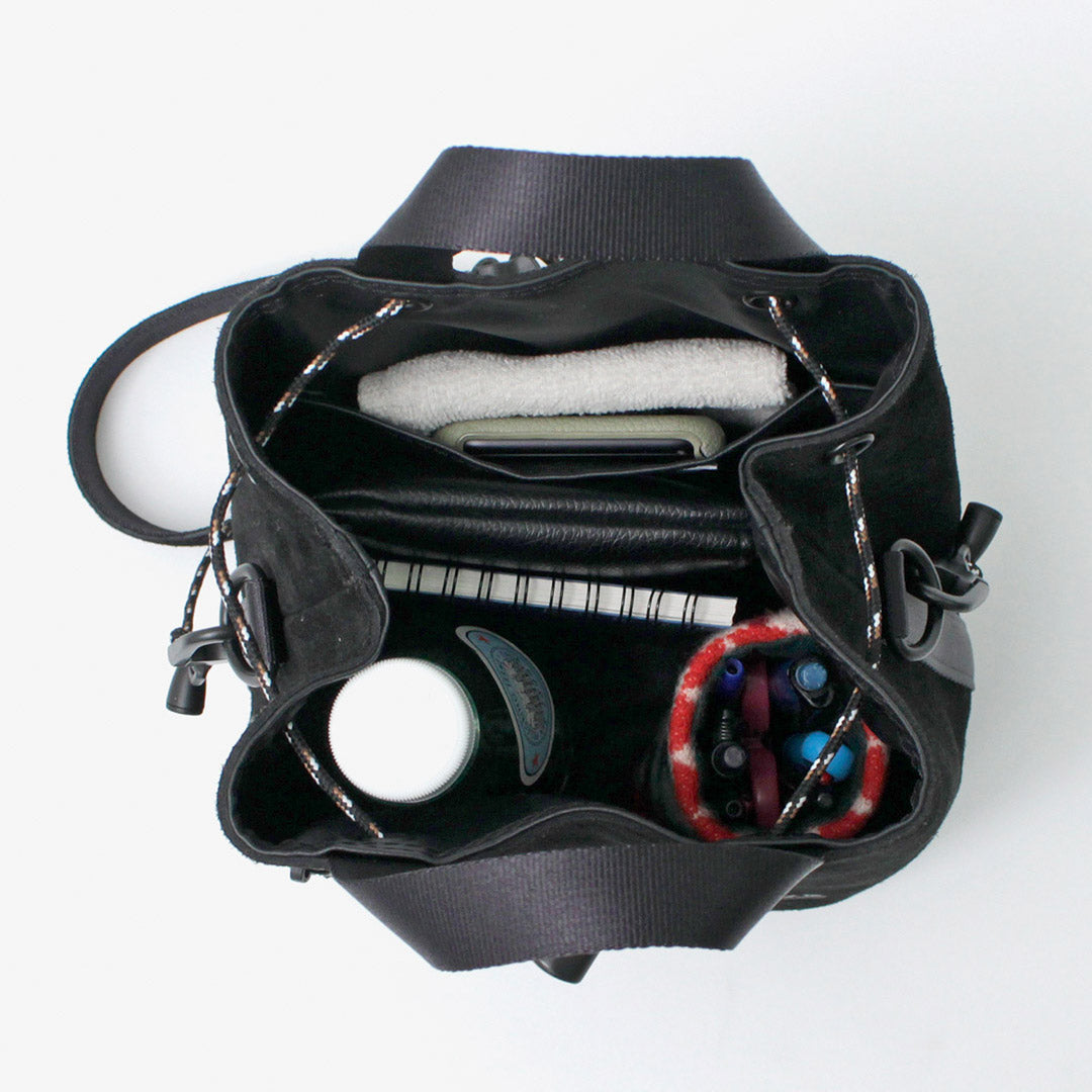 AS2OV / 防水绒面革抽绳包