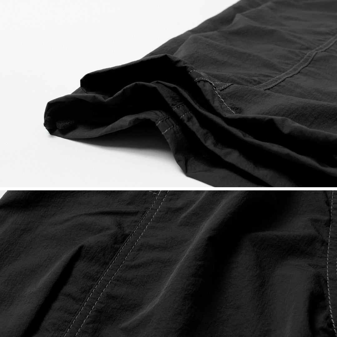 AND WANDER / Pantalon en nylon froissé
