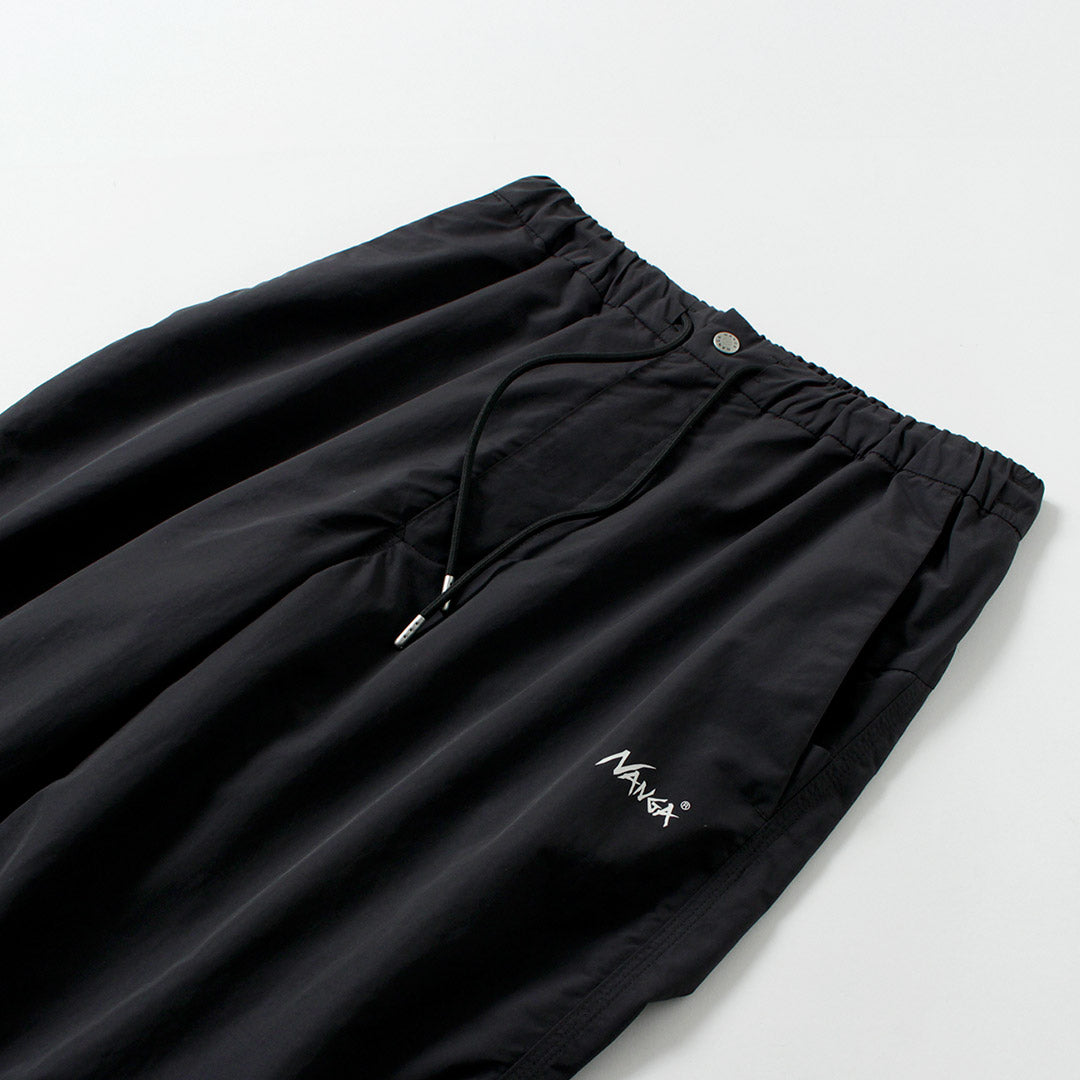 NANGA / Pantalones cálidos y fáciles