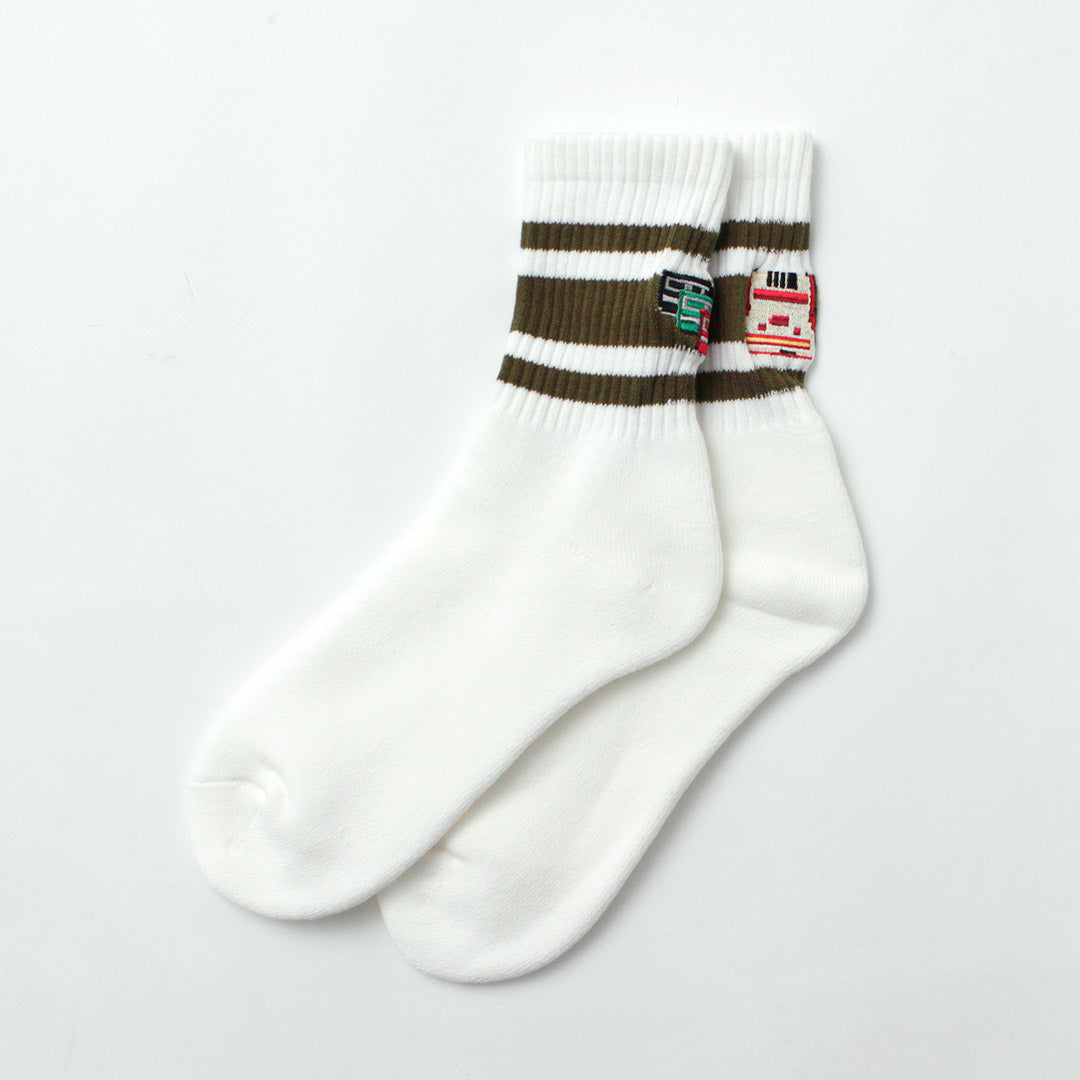 DECKA QUALITY SOCKS / Embroidered Skater Socks