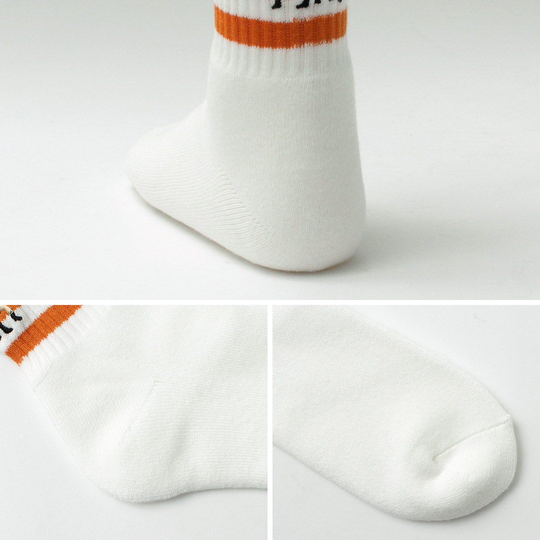 DECKA QUALITY SOCKS / Embroidered Skater Socks
