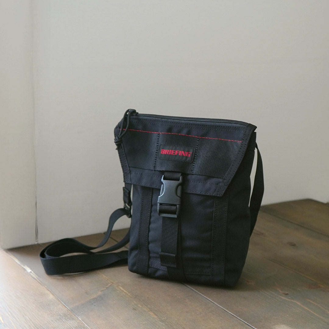 简报 / Jet 高肩包