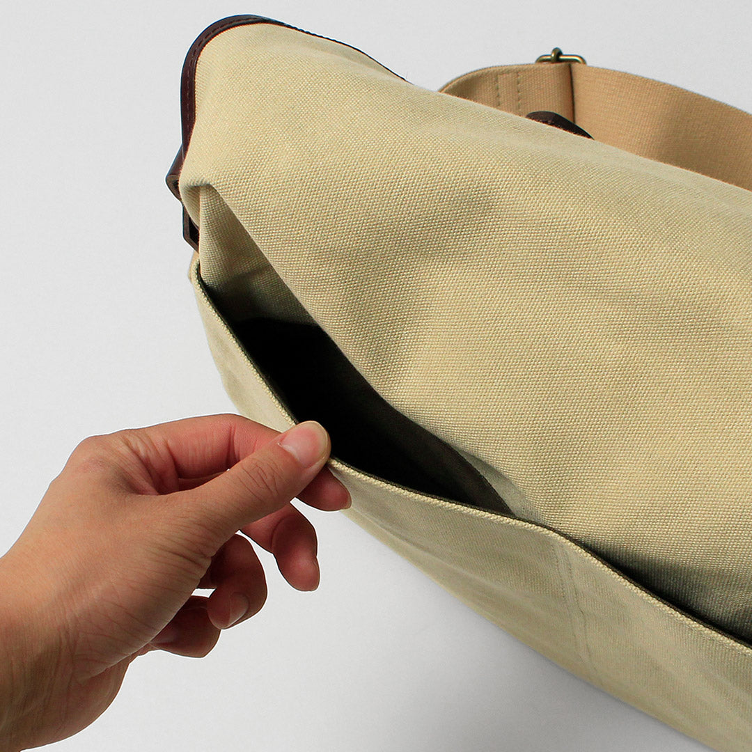 GRIPS × ROCOCO / 石蠟挎包 L