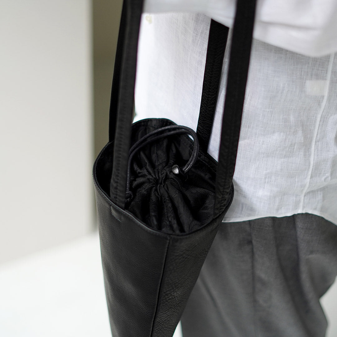 MR.OLIVE / IMPERMA-LEATHER Flat Tote Bag M