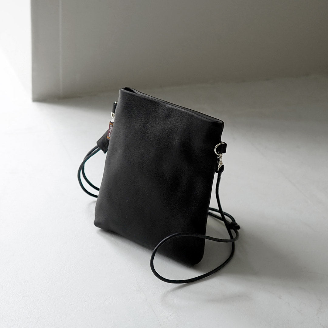 MR.OLIVE / IMPERMA-LEATHER Tiny Sacoche