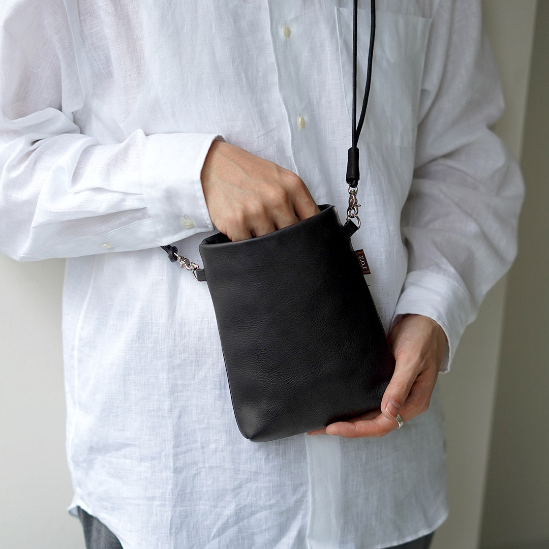 MR.OLIVE / IMPERMA-LEATHER Tiny Sacoche