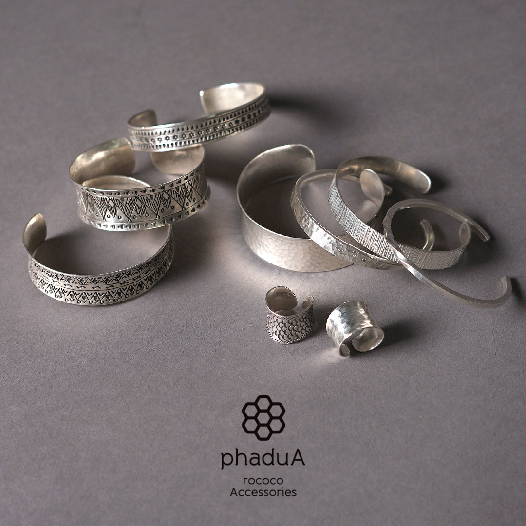 phaduA / Karen Silver Hammered Eyes Ring