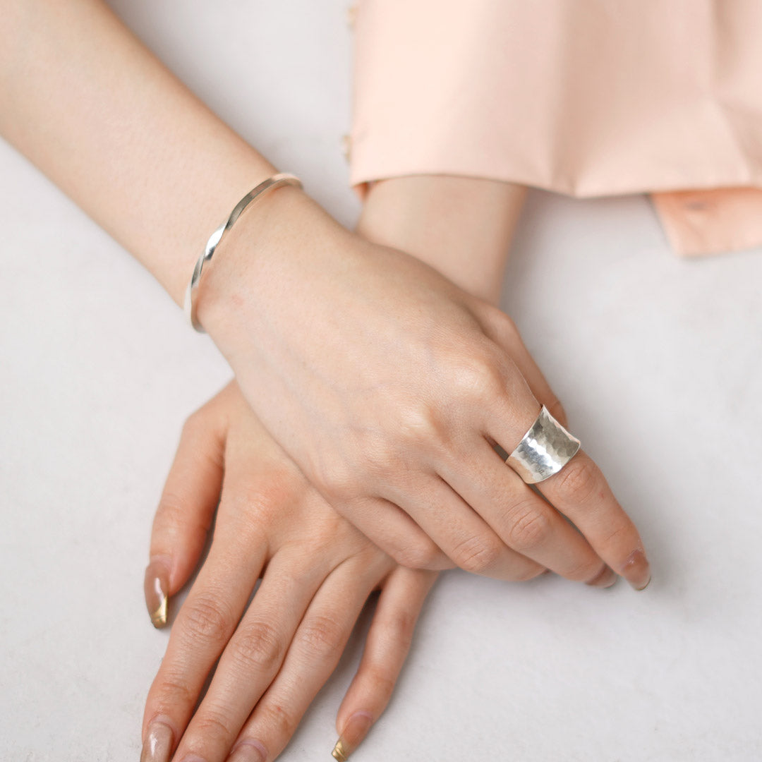 phaduA / Karen Silver Hammered Eyes Ring