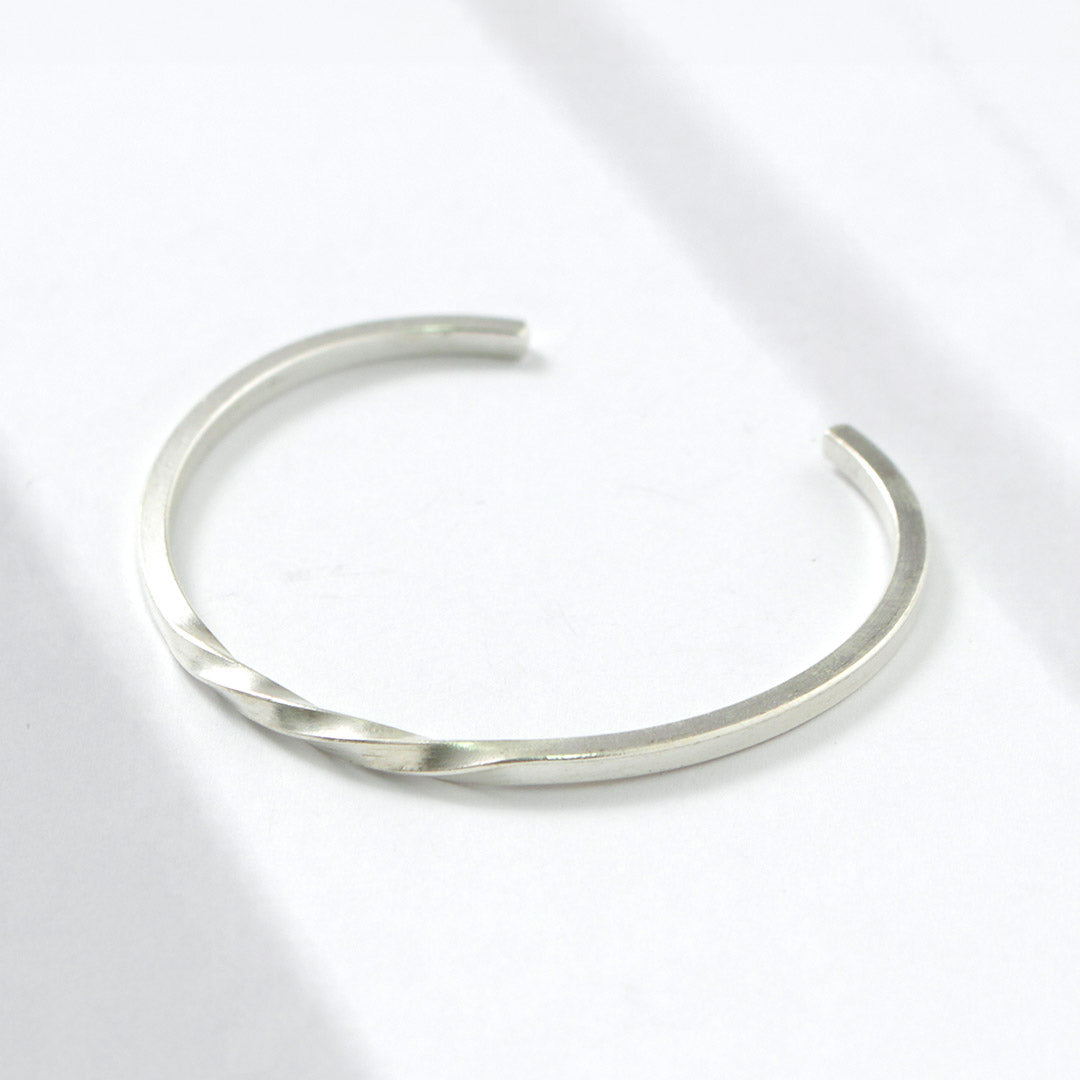 phaduA / Karen Silver Twist Bangle