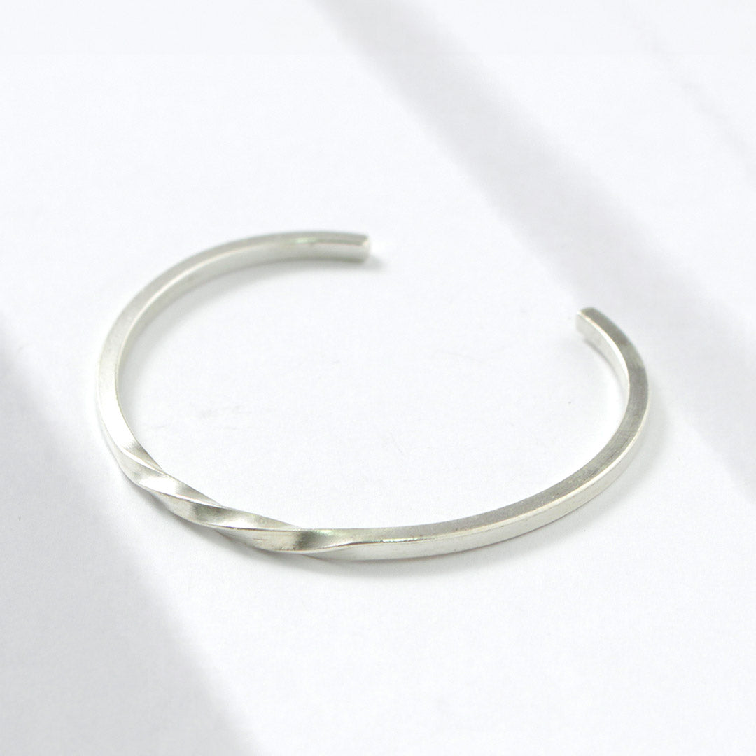 phaduA / Karen Silver Twist Bangle