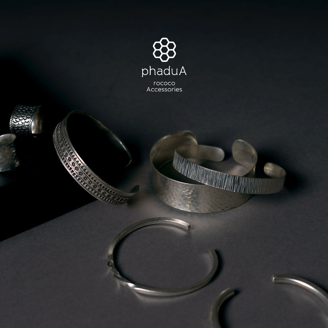 phaduA / Karen Silver Twist Bangle