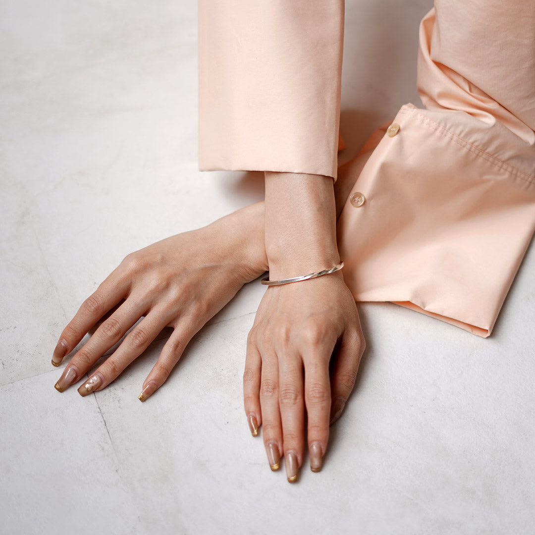 phaduA / Karen Silver Twist Bangle