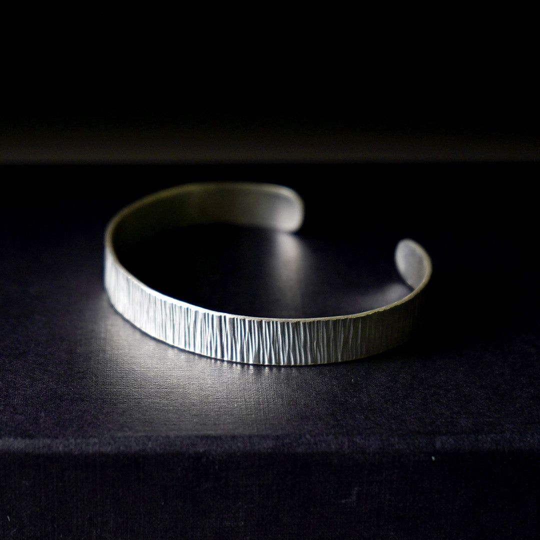 phaduA / Karen Silver Stripe Bangle