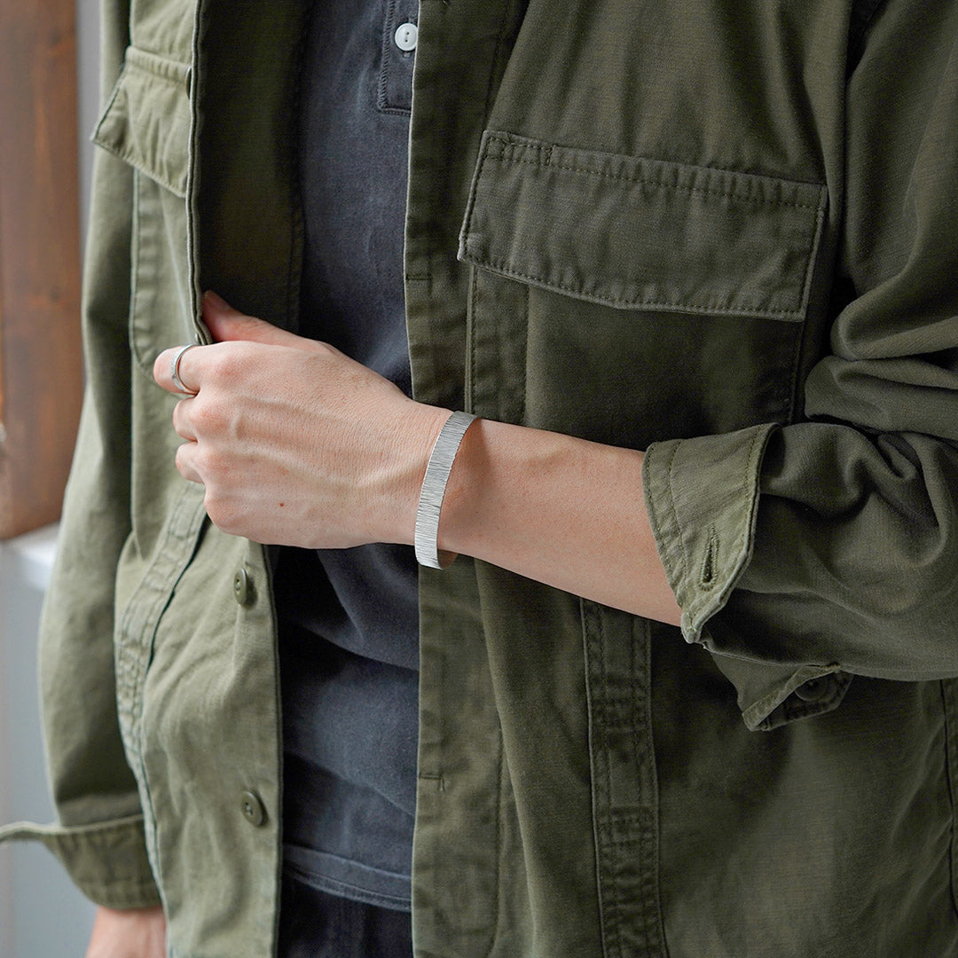phaduA / Karen Silver Stripe Bangle