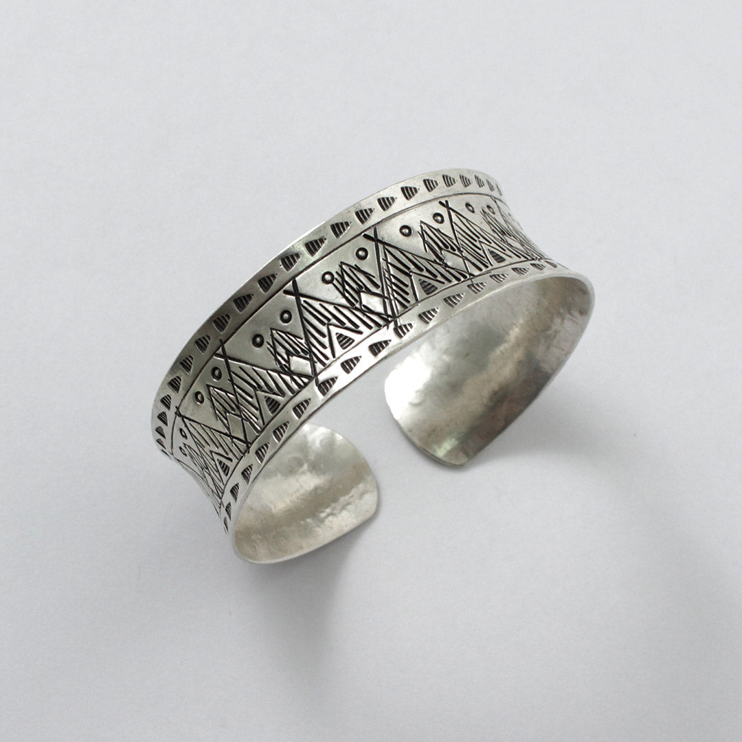 phaduA / Karen Silver Mountain Wide Bangle