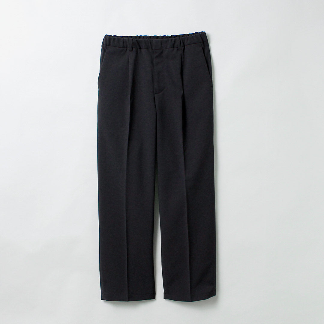 GOLDWIN / Pantalón recto de una sola vuelta en sarga elástica seca reciclada