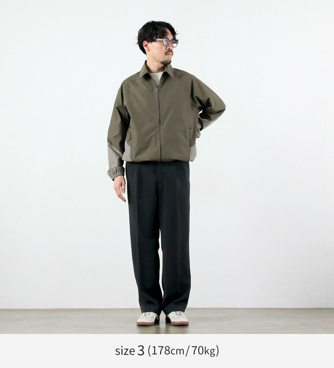 GOLDWIN / Pantalón recto de una sola vuelta en sarga elástica seca reciclada