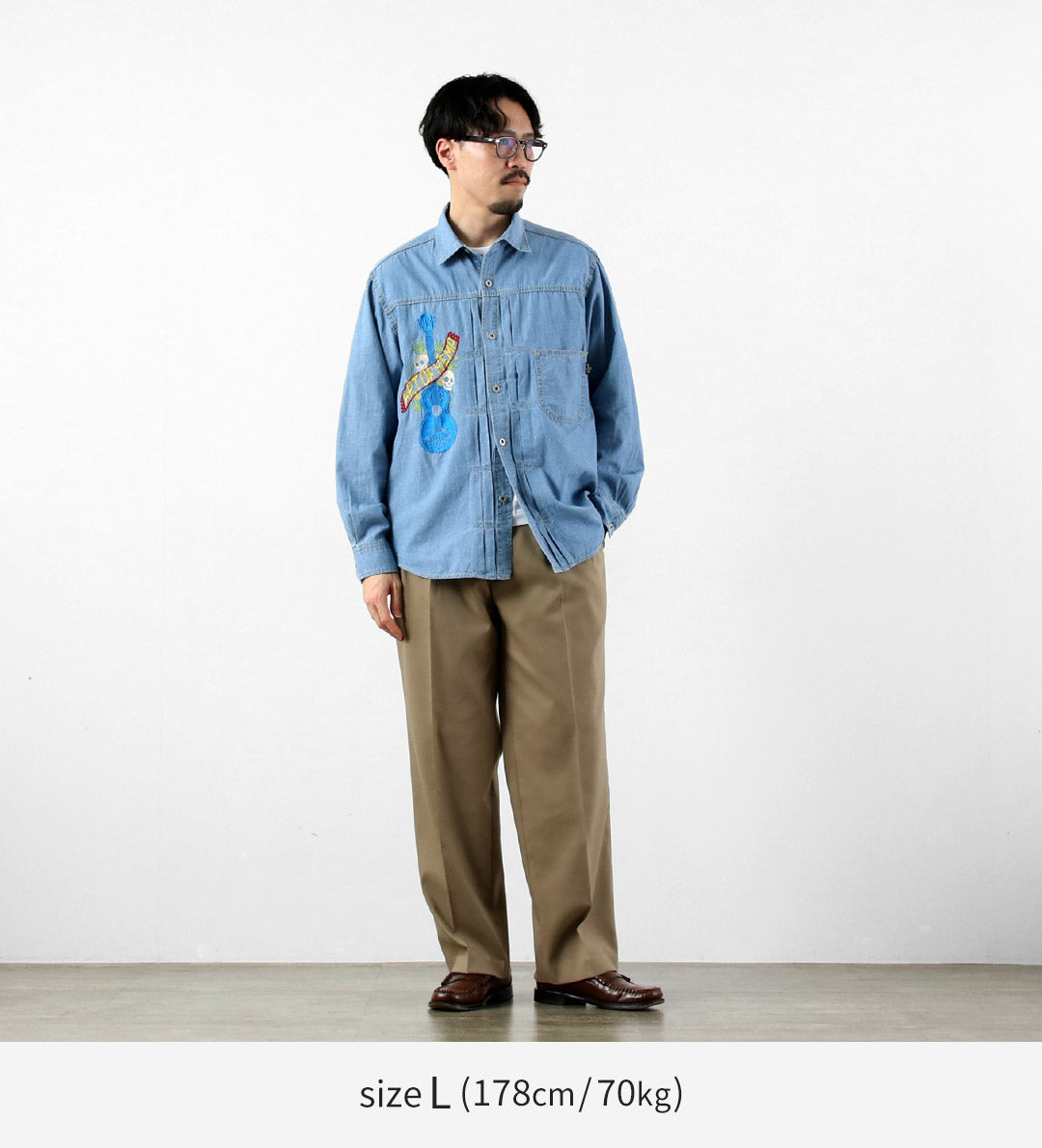 GOHEMP / Chemise de travail plissée brodée Chambray en coton chanvre