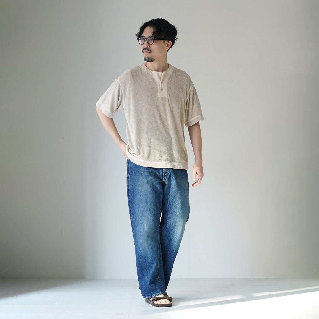 KEMA DESIGNS / 린넨 파일 오프셋 헨리 넥 티셔츠