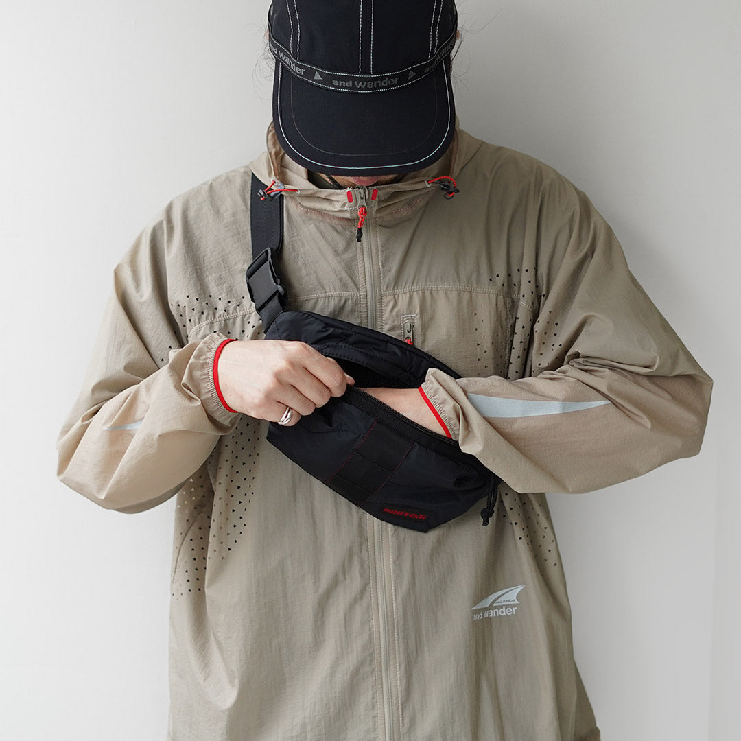 BRIEFING / Quilted Walker Crossbody Bag
