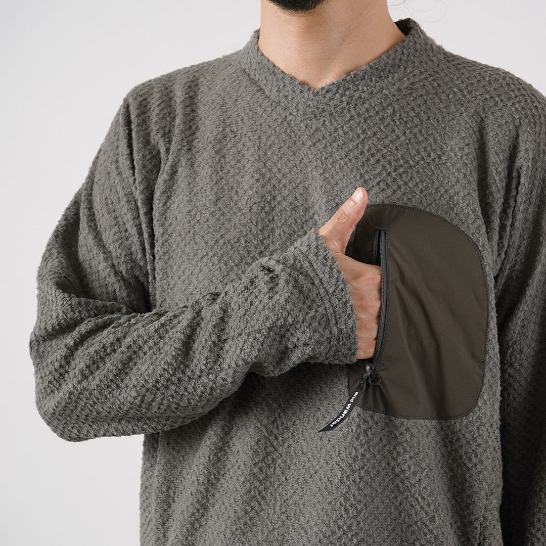 AND WANDER / Air Fleece V-Neck Pullover