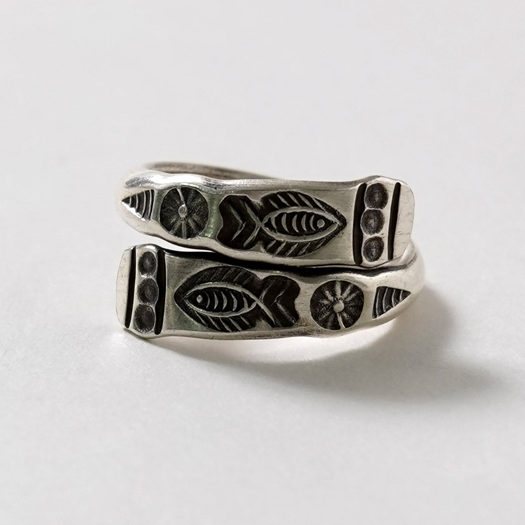 phaduA / Karen Silver Two Fish Ring