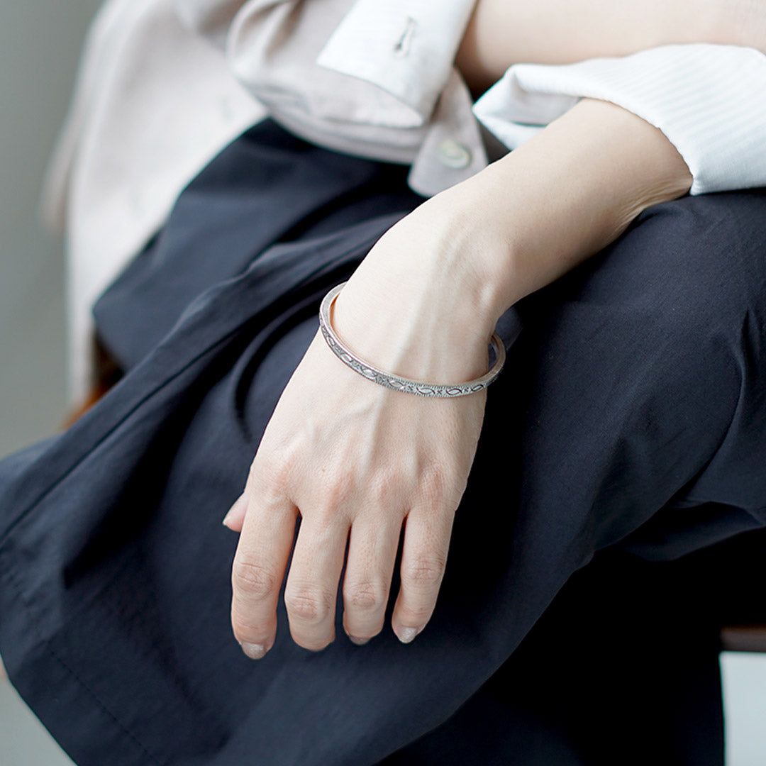 phaduA / Karen Silver Half-Circle Bangle