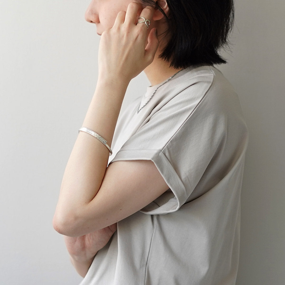phaduA / Karen Silver Two-Overlap Hammered-Eye Bangle