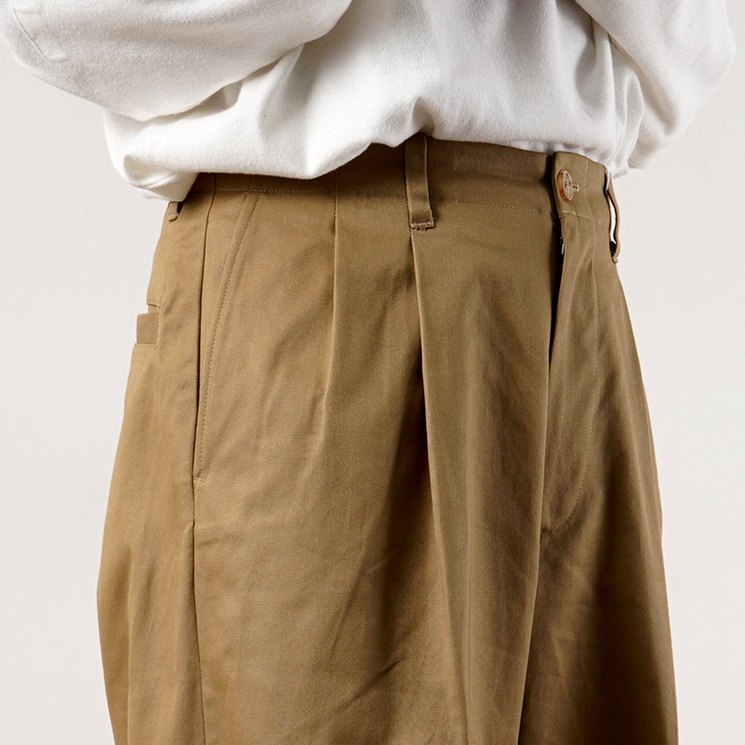 UNIVERSAL PRODUCTS. / 2-Tuck Wide Chino Trousers