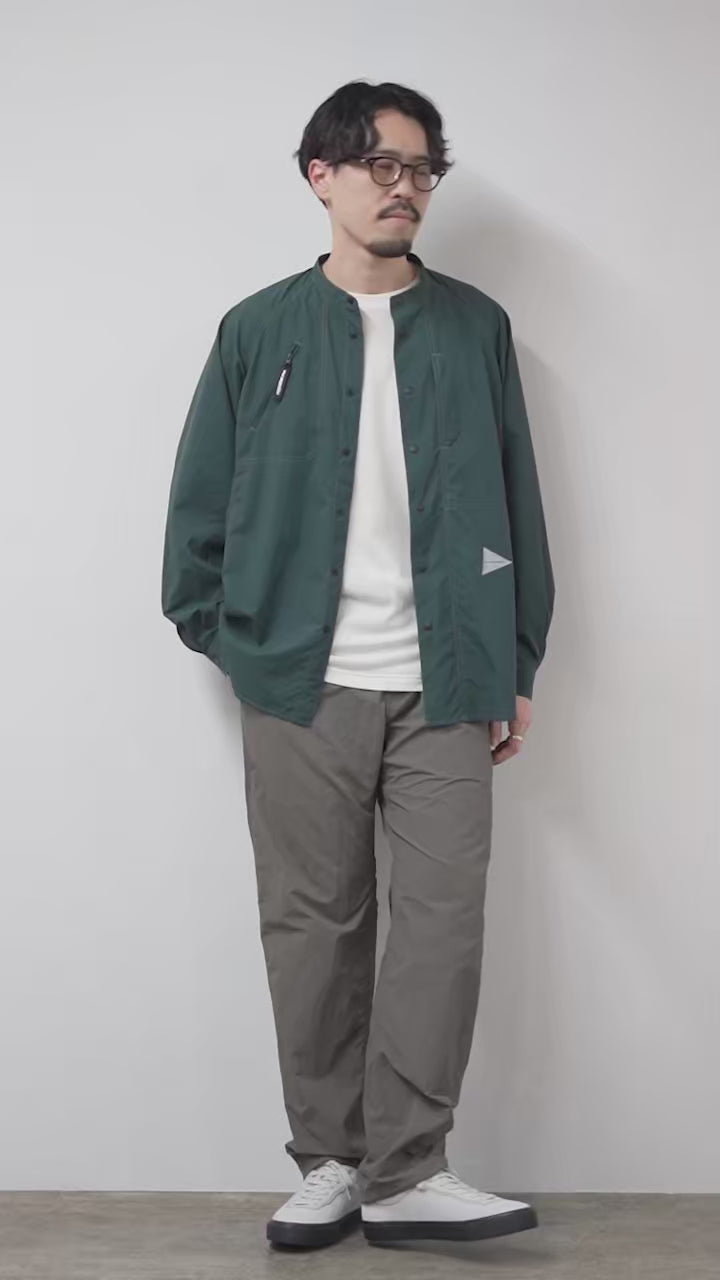 AND WANDER / Stretch Rip Band Collar Shirt