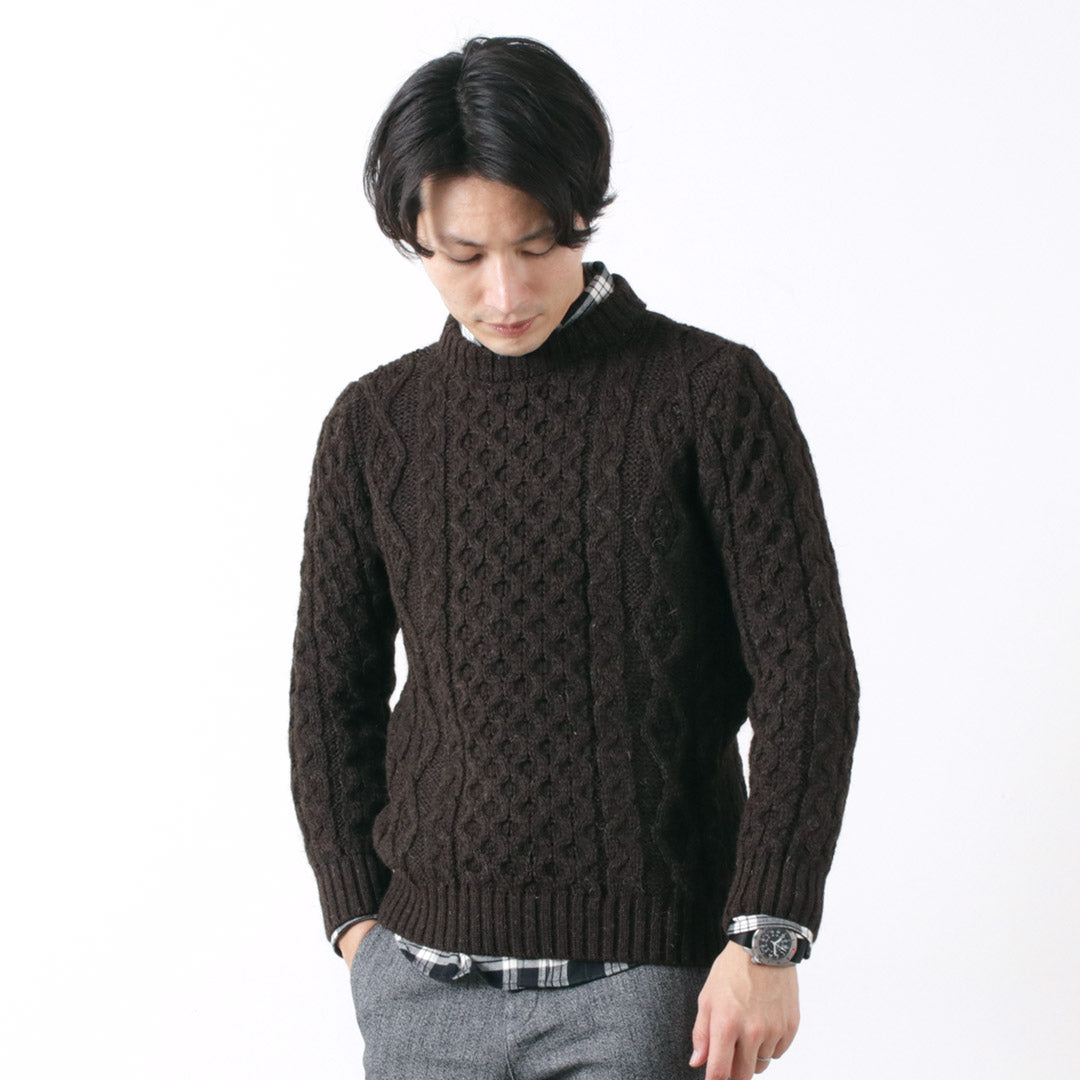 KERRY WOOLLEN MILLS / 5 gauge 3-ply aran cable crew neck heavy knit