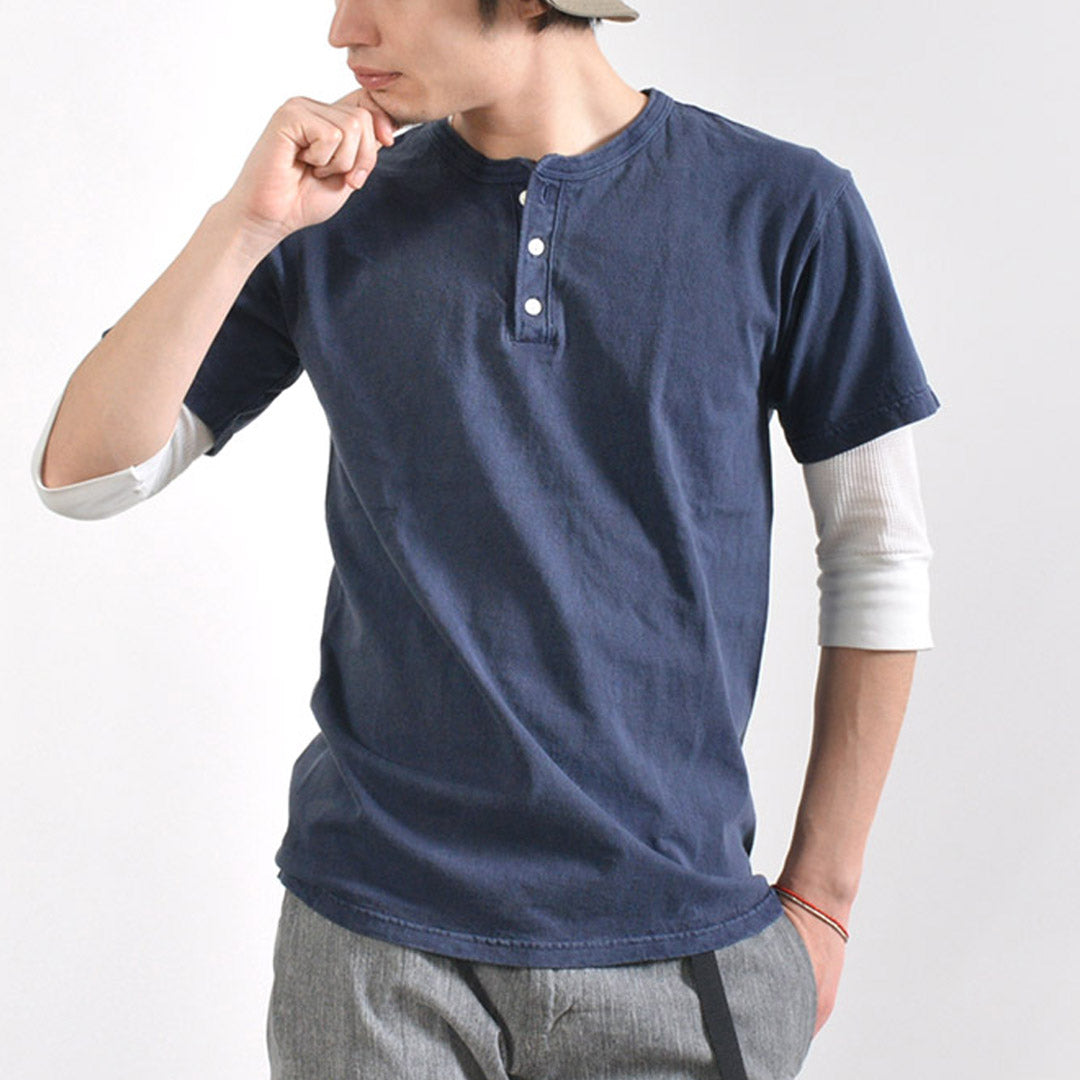 Bon t-shirt à manche Henley sur / à manches courtes